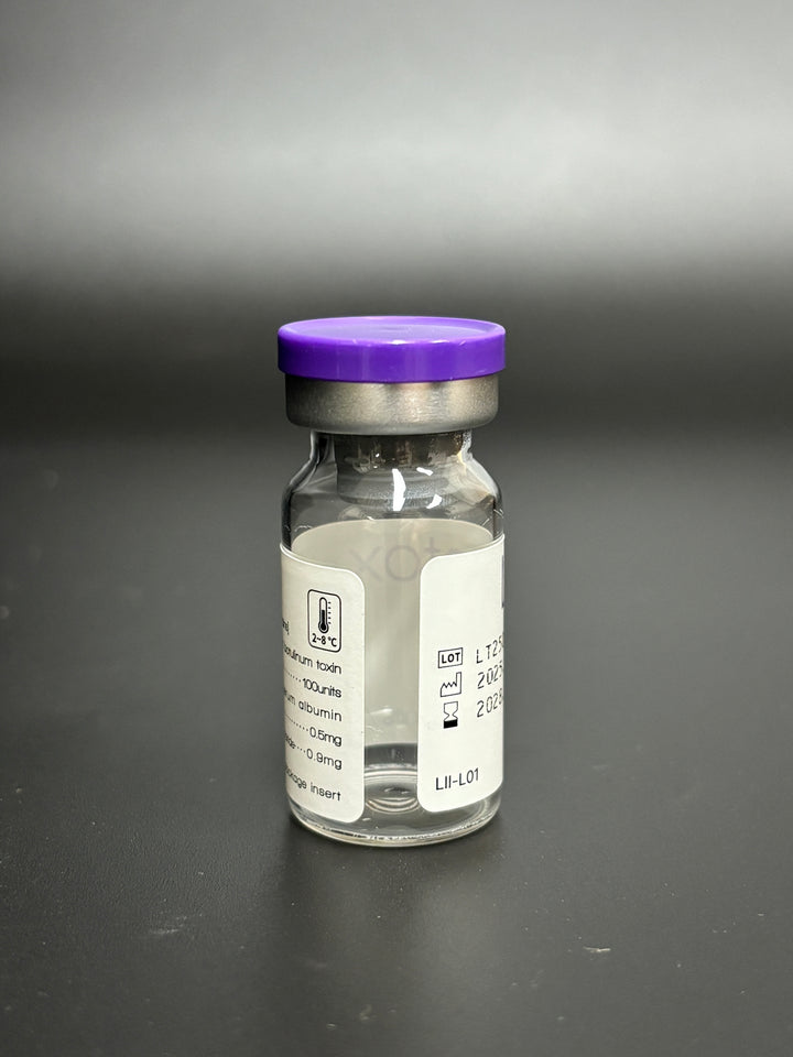 莱茵托克斯 100 - LINETOX 100 is a botulinum toxin type A product formulated for wrinkle reduction, muscle relaxation, and facial rejuvenation. Ideal for areas like the forehead, crow’s feet, and frown lines, it provides long-lasting, natural-looking results for a youthful appearance.