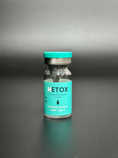 METOX 100 - 注射 3-7 天后观察美容效果 - 效果持续时间约为 6 至 9 个月 通常，每年需要 2-3 次手术，因为肌肉张力会随着时间的推移而恢复。