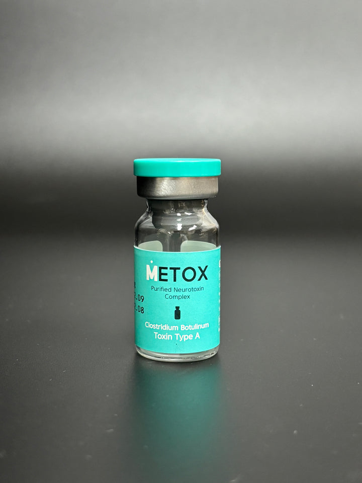 METOX 100 - 注射 3-7 天后观察美容效果 - 效果持续时间约为 6 至 9 个月 通常，每年需要 2-3 次手术，因为肌肉张力会随着时间的推移而恢复。