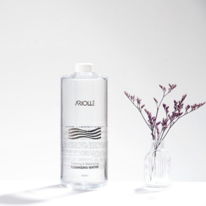 Ariole Calming and Balancing Mildly Acidic Cleansing Water Pump Type.